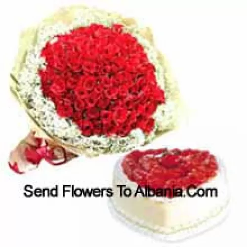 Bouquet de 101 roses rouges avec des garnitures saisonnières et un gâteau en forme de cœur à l'ananas de 1 kg